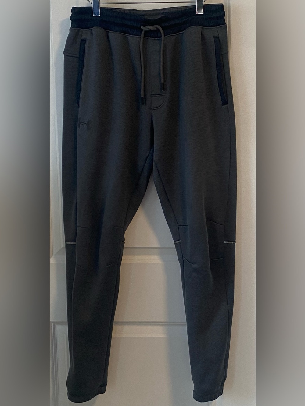 Under Armour Mens Cold Gear Loose Fit Tapered Leg Gray Jogger Pant Size Medium